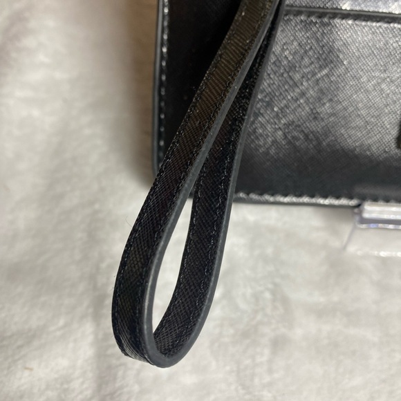 EUC Betsey Johnson Wristlet/Wallet - Picture 4 of 10